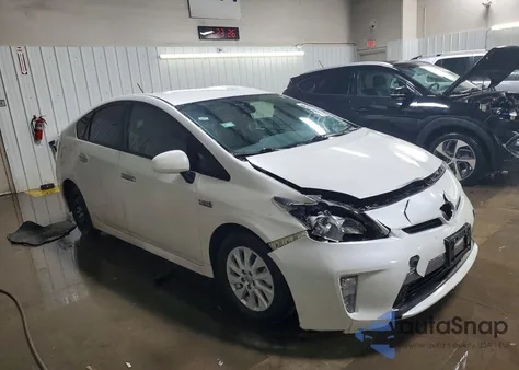 2015 Toyota Prius Plug-In z USA, uszkodzony, nr VIN JTDKN3DP0F3068471